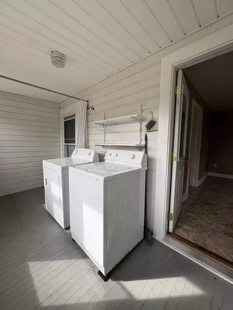Exterior - 208 Prospect Rd, Hurt, VA 24563 photo 7 of 9
