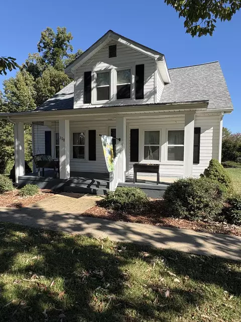 Exterior - 208 Prospect Rd, Hurt, VA 24563 photo 3 of 10