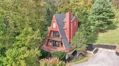 9476 Airpoint Dr, Bent Mountain, VA 24059