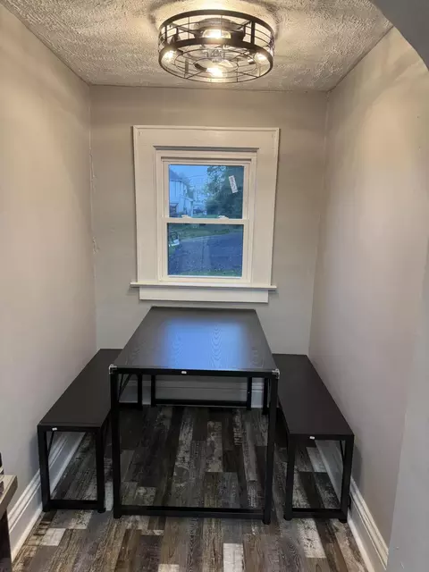 Dining - 352 E Prospect St, Covington, VA 24426 photo 1 of 1