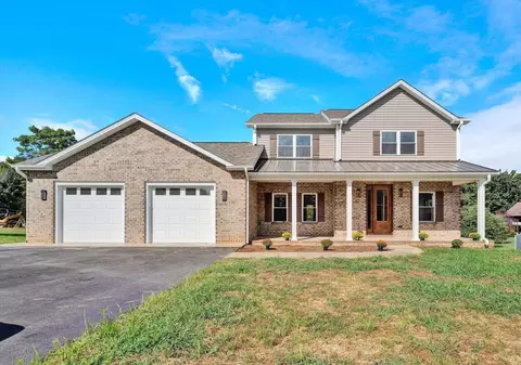 2771 Retreat Rd, Boones Mill, VA 24065
