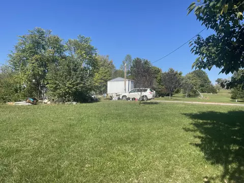109-111 Dove Valley Dr, Goodview, VA 24095 photo 4