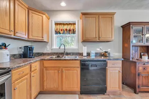 Kitchen - 2846 Pendleton Rd, Thaxton, VA 24174 photo 3 of 3