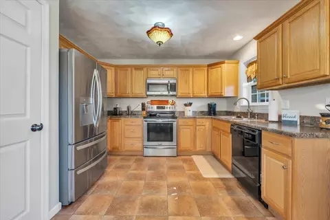 Kitchen - 2846 Pendleton Rd, Thaxton, VA 24174 photo 2 of 3