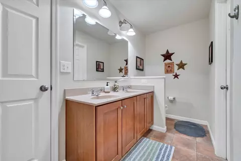 Bath - 2846 Pendleton Rd, Thaxton, VA 24174 photo 2 of 3