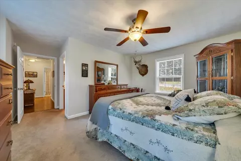 Bedroom - 2846 Pendleton Rd, Thaxton, VA 24174 photo 2 of 3