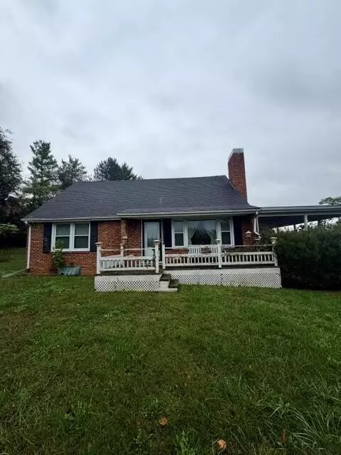 1534 Valley Rd, Daleville, VA 24083