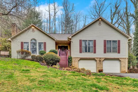7511 Mount Chestnut Rd, Roanoke, VA 24018