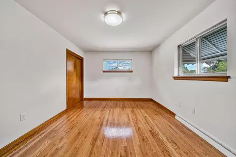 Bedroom - 3343 Trinkle Ave NW, Roanoke, VA 24012 photo 2 of 6
