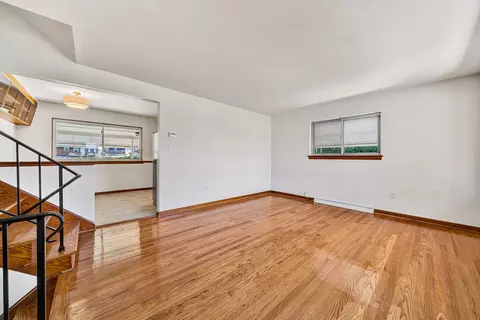 Living - 3343 Trinkle Ave NW, Roanoke, VA 24012 photo 1 of 3