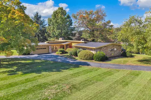 3819 Darlington Rd SW, Roanoke, VA 24018