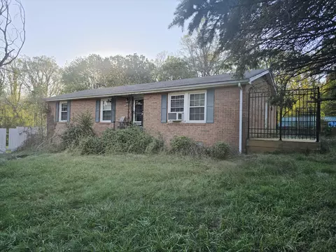 2211 Laymantown Rd, Troutville, VA 24175