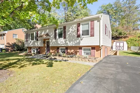 5523 Cynthia Dr, Roanoke, VA 24018