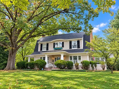 1802 Greenwood Rd SW, Roanoke, VA 24015