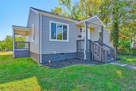 1323 Dudley St NW, Roanoke, VA 24017