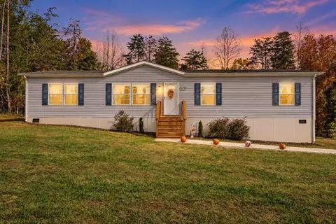 1478 Gander Ln, Bedford, VA 24523