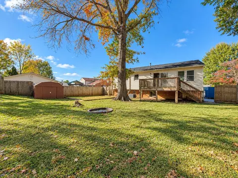 Exterior - 623 Angle Ln NE, Roanoke, VA 24019 photo 4 of 5