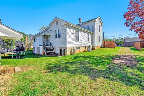 Exterior - 1096 Penicks Mill Rd, Thaxton, VA 24174 photo 6 of 8