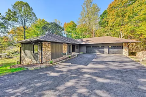 Exterior - 6 Low Country Dr, Penhook, VA 24137 photo 4 of 25