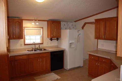 26 E Alameda Dr, Pamplin, VA 23958 photo 6