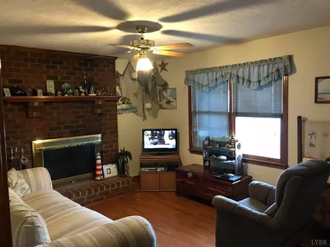 4888 Goode Rd, Goode, VA 24556 photo 17