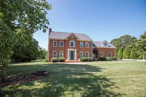 303 Spring Lake Rd, Forest, VA 24551 photo 2