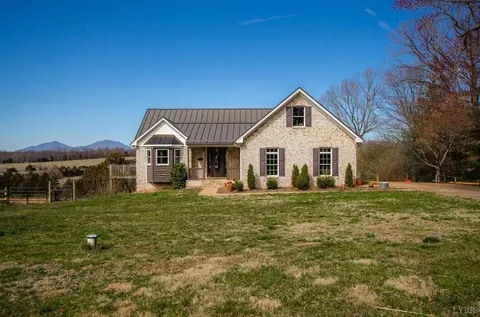 1209 Everett Rd, Forest, VA 24551 photo 1