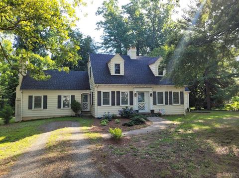 5120 Halifax Rd, Halifax, VA 24558 photo 1