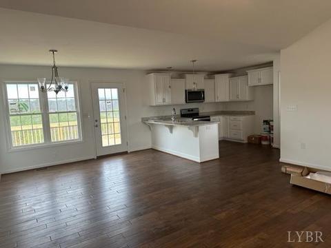259 Beeks Ln, Spout Spring, VA 24593 photo 4