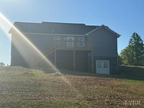 215 Beeks Ln, Spout Spring, VA 24593 photo 5