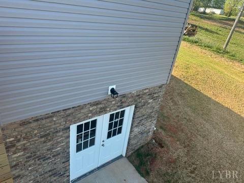 215 Beeks Ln, Spout Spring, VA 24593 photo 3
