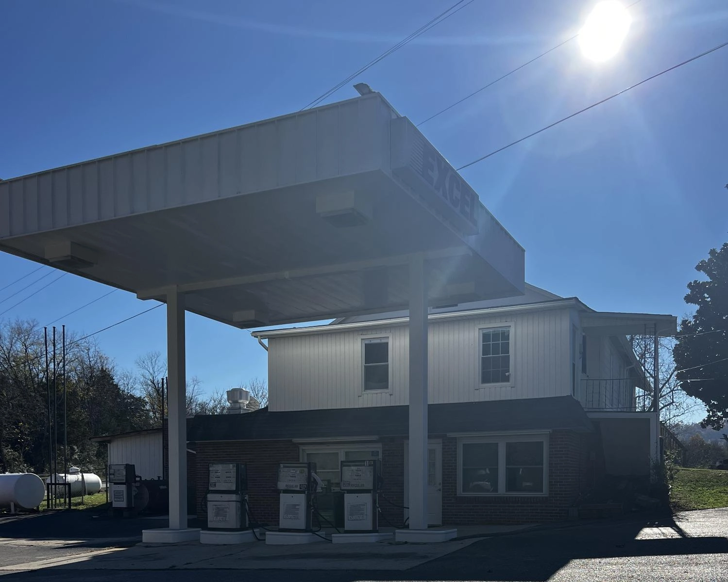 1933 Patrick Henry Hwy Hwy  