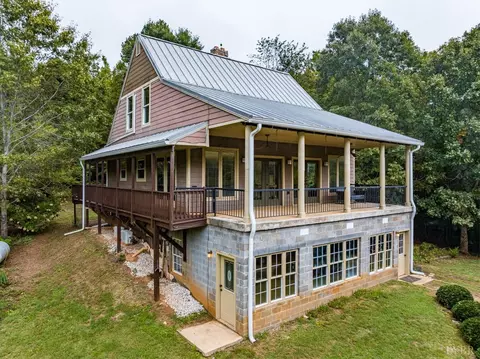 2986 Allens Creek Rd, Gladstone, VA 24553