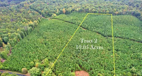 2 Buck Mountain Ln, Gladstone, VA 24553