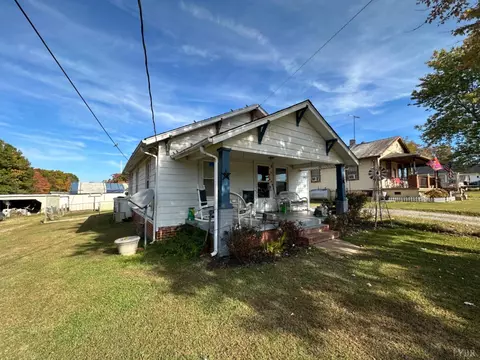 592 Old Wright Shop Rd, Madison Heights, VA 24572
