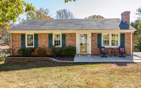 194 Odins Bow Dr, Madison Heights, VA 24572