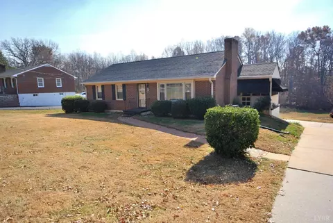 526 Seminole Dr, Madison Heights, VA 24572
