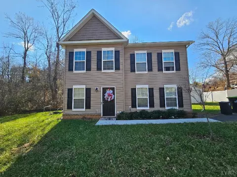 362 Seminole Dr, Madison Heights, VA 24572