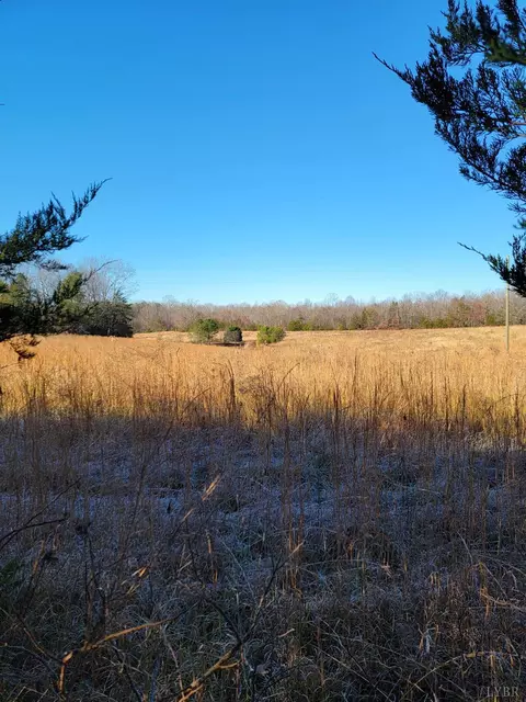 19 Down Creek Rd, Brookneal, VA 24528