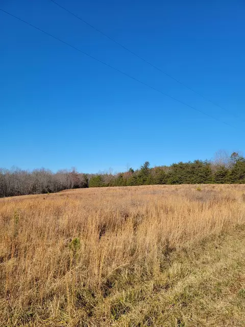 23 Down Creek Rd, Brookneal, VA 24528