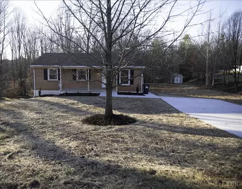 1600 Izaak Walton Rd, Madison Heights, VA 24572