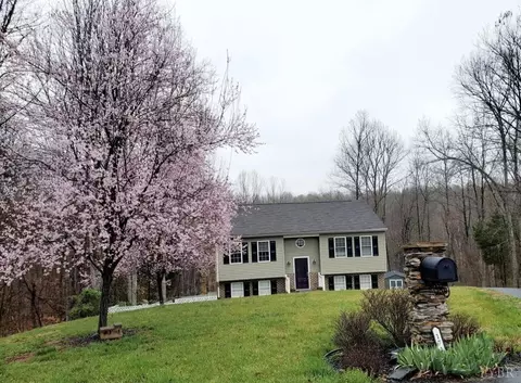 171 Cedar Ridge Dr, Madison Heights, VA 24572