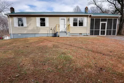 123 Lake Crest Dr, Gladys, VA 24554