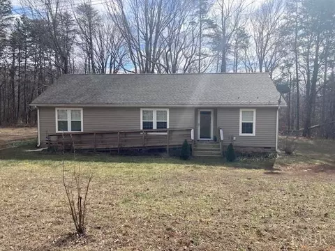 233 Kingston Rd, Evington, VA 24550 photo 2