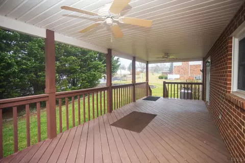 Exterior - 1018 Meadow Down Dr, Forest, VA 24551 photo 10 of 19