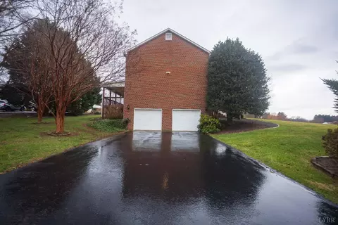 Exterior - 1018 Meadow Down Dr, Forest, VA 24551 photo 19 of 19