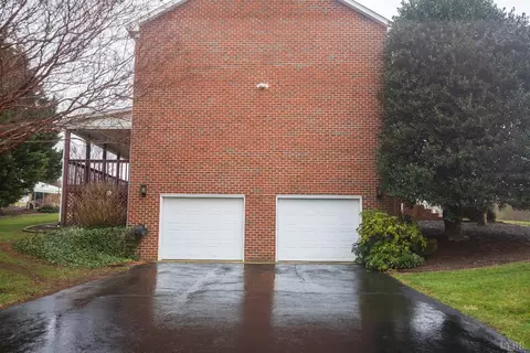 Exterior - 1018 Meadow Down Dr, Forest, VA 24551 photo 16 of 19