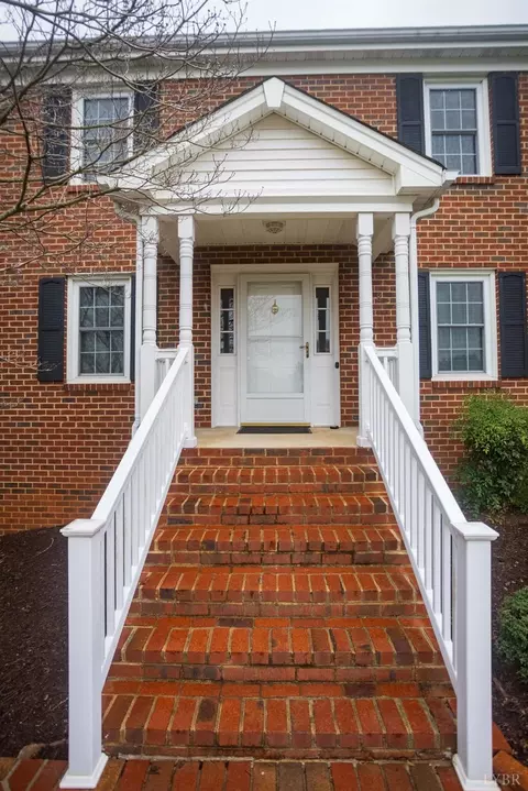 Exterior - 1018 Meadow Down Dr, Forest, VA 24551 photo 7 of 19