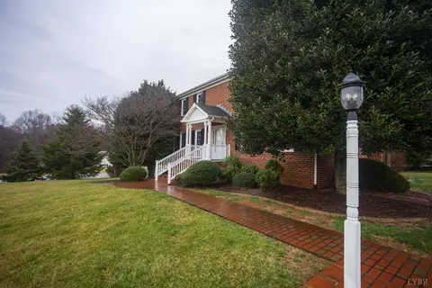 Exterior - 1018 Meadow Down Dr, Forest, VA 24551 photo 13 of 19