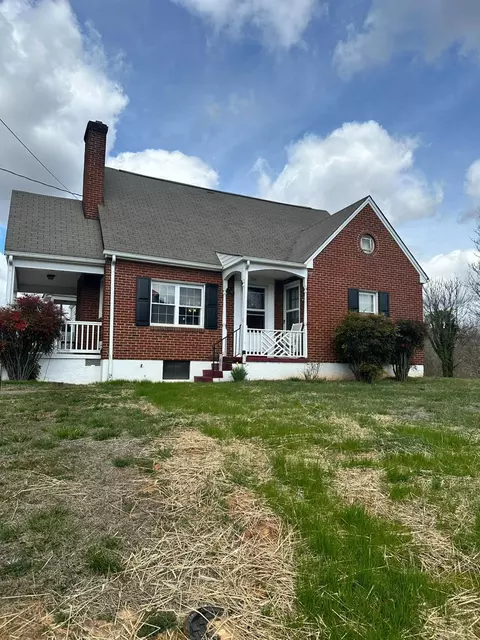 328 Main St, Madison Heights, VA 24572